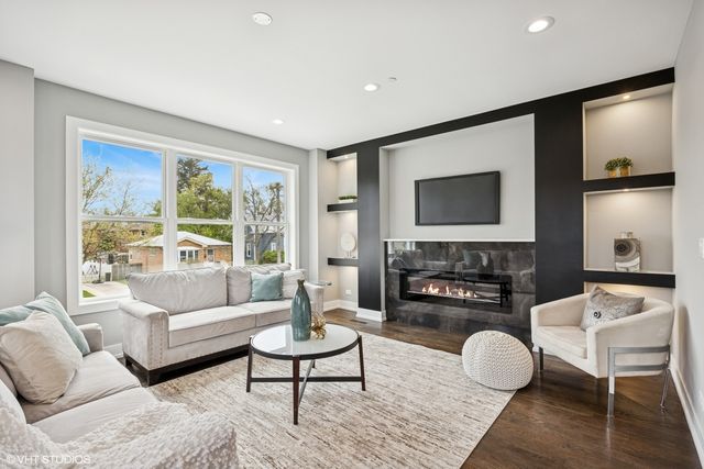 2805 N Auxplaines Street, River Grove, IL 60171