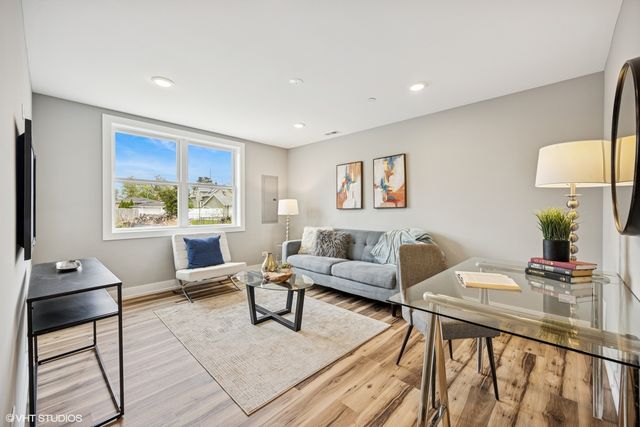 2805 N Auxplaines Street, River Grove, IL 60171