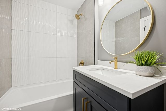 2805 N Auxplaines Street, River Grove, IL 60171