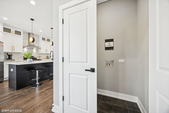 2805 N Auxplaines Street, River Grove, IL 60171