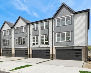 2805 N Auxplaines Street, River Grove, IL 60171