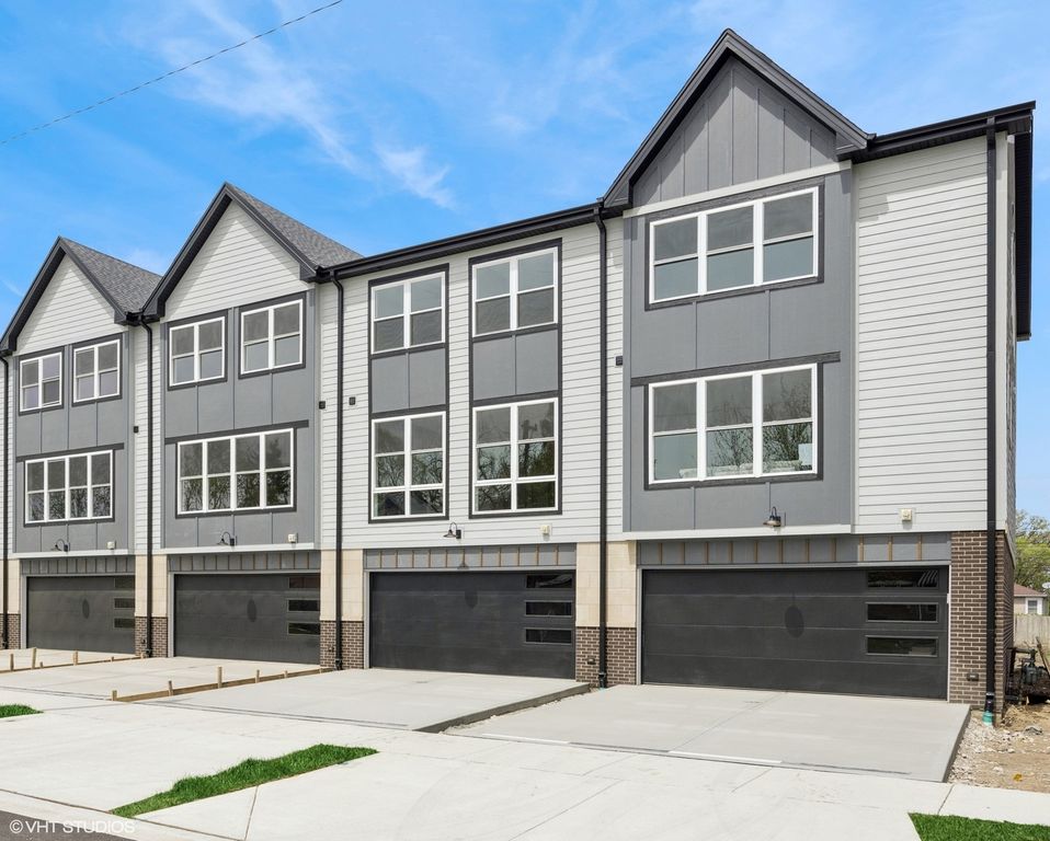 2805 N Auxplaines Street, River Grove, IL 60171