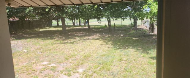 824 Carver Street, Mesquite, TX 75149