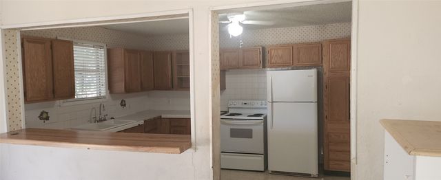 824 Carver Street, Mesquite, TX 75149
