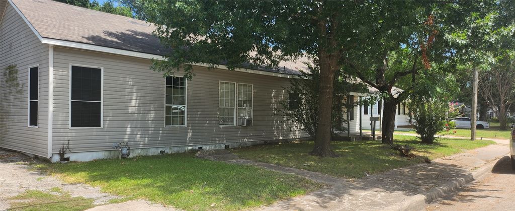 824 Carver Street, Mesquite, TX 75149