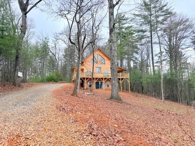 560 Carolina Fox Circle, Murphy, NC 28906