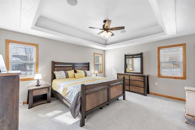 1495 SNOWSHOE TRAIL, Suamico, WI 54173