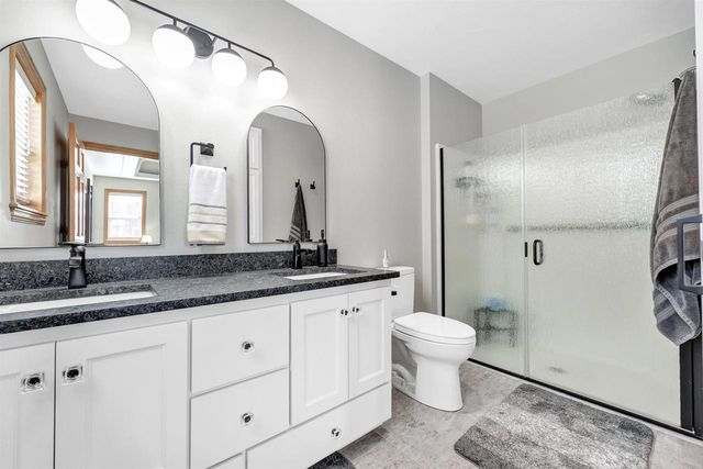 1495 SNOWSHOE TRAIL, Suamico, WI 54173