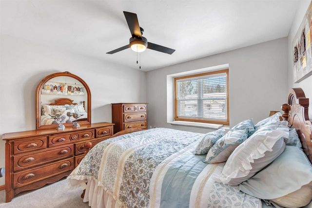 1495 SNOWSHOE TRAIL, Suamico, WI 54173