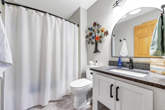 1495 SNOWSHOE TRAIL, Suamico, WI 54173