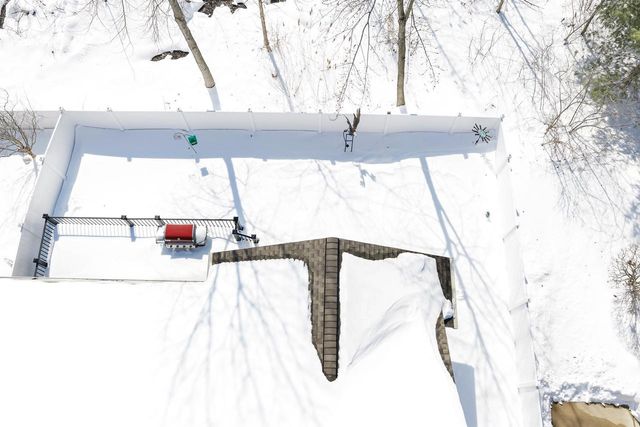 1495 SNOWSHOE TRAIL, Suamico, WI 54173