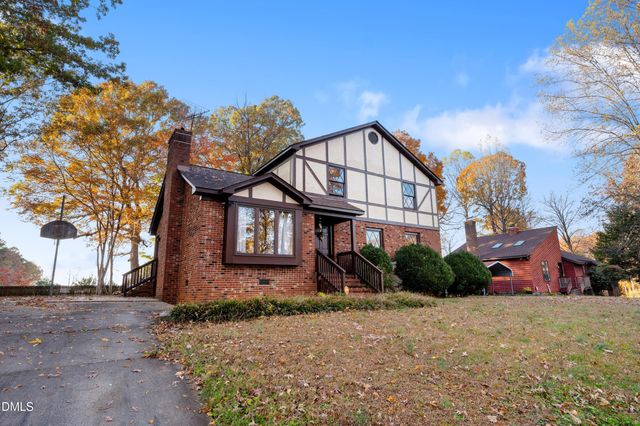 701 N Carr Street, Mebane, NC 27302