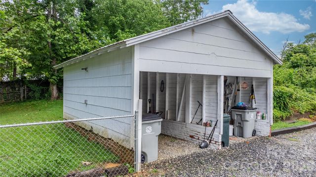 114 Virginia Street NW, Lenoir, NC 28638