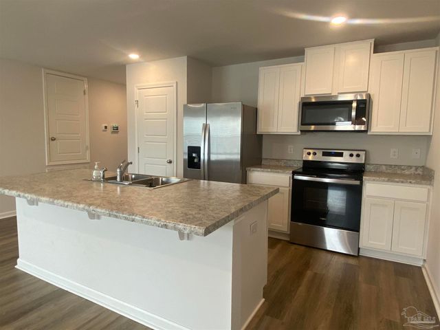 6089 Secretariat Way, Pensacola, FL 32526