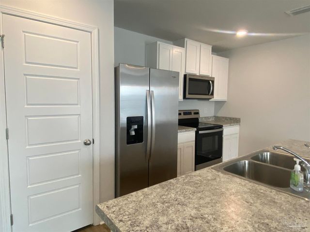 6089 Secretariat Way, Pensacola, FL 32526