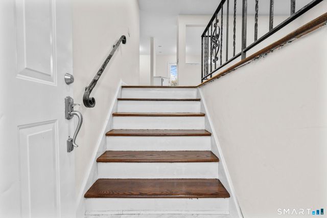 49 Sleepy Hollow Drive, Danbury, CT 06810