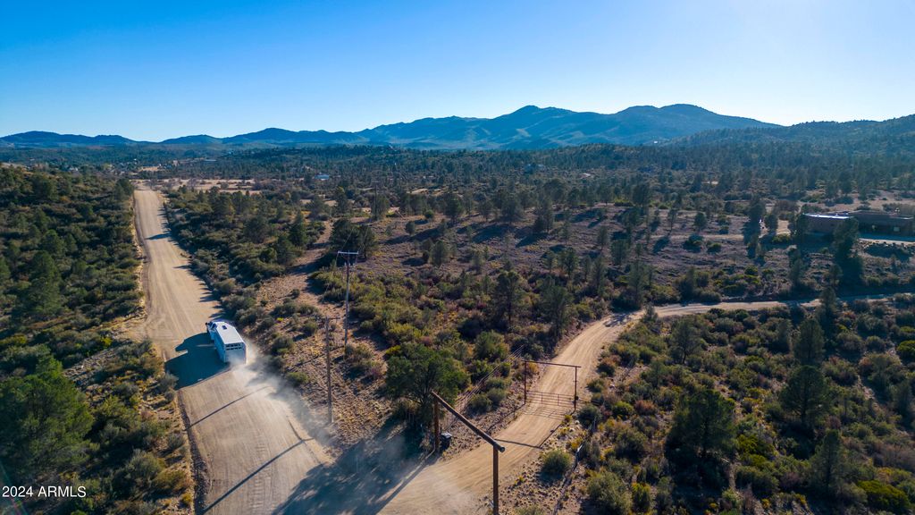 02 Blue Sky Drive -- B, Peeples Valley, AZ 86332 — photo 2