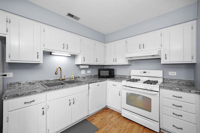 15623 Gardenview Court 3C, Orland Park, IL 60462