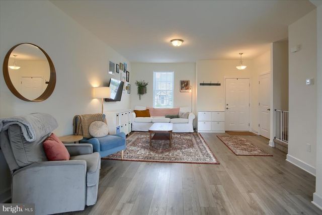 2632 BROWNSTONE DR, Dover, PA 17315