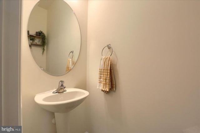 2632 BROWNSTONE DR, Dover, PA 17315