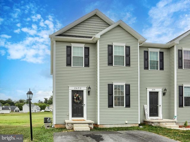 2632 BROWNSTONE DR, Dover, PA 17315