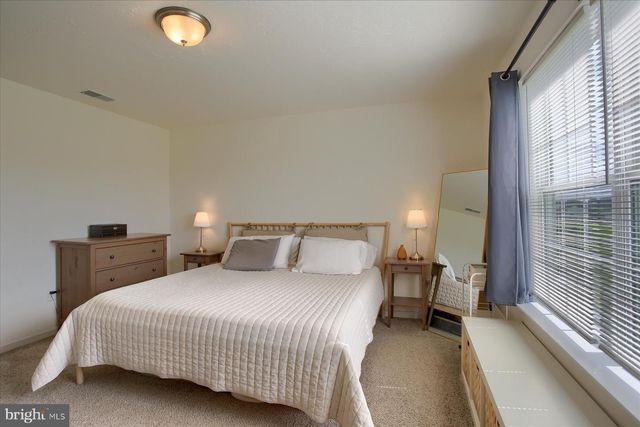 2632 BROWNSTONE DR, Dover, PA 17315