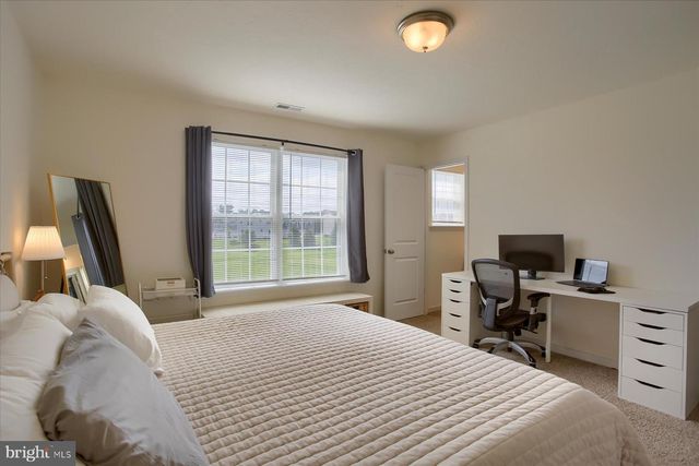 2632 BROWNSTONE DR, Dover, PA 17315