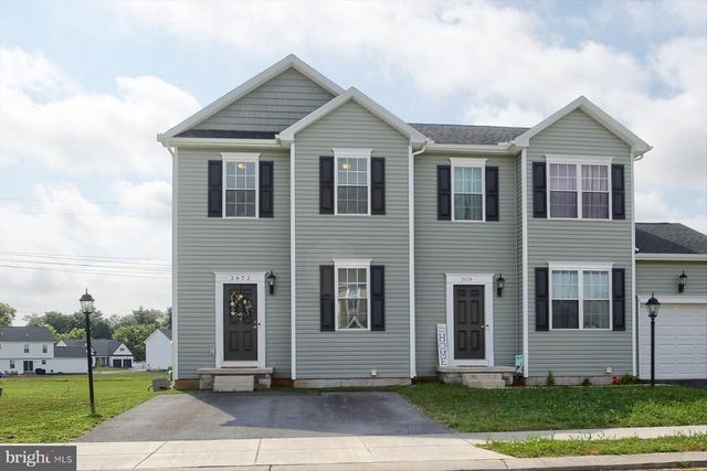 2632 BROWNSTONE DR, Dover, PA 17315