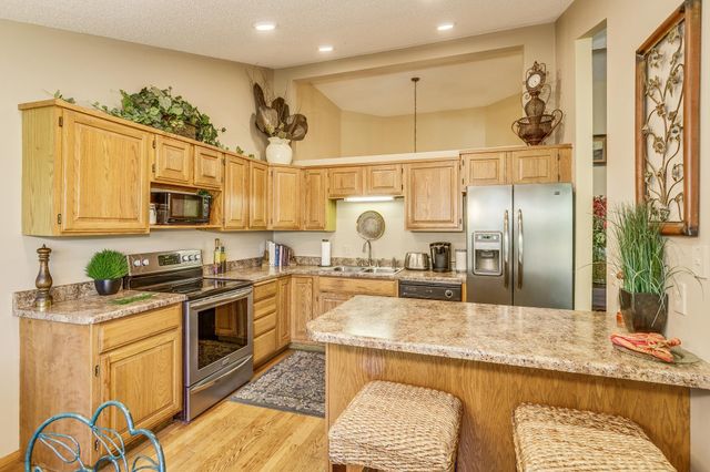 6831 Stonewood Court, Eden Prairie, MN 55346