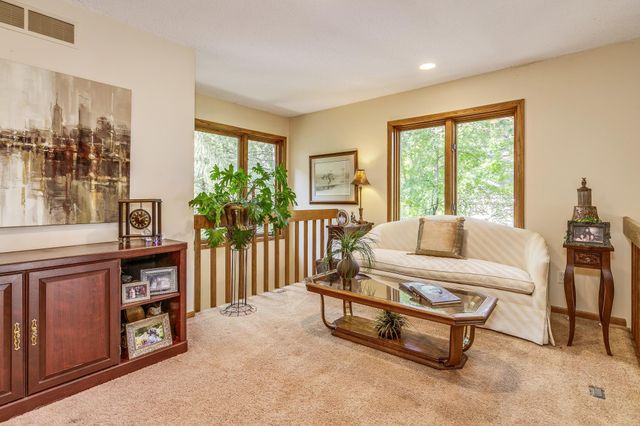 6831 Stonewood Court, Eden Prairie, MN 55346