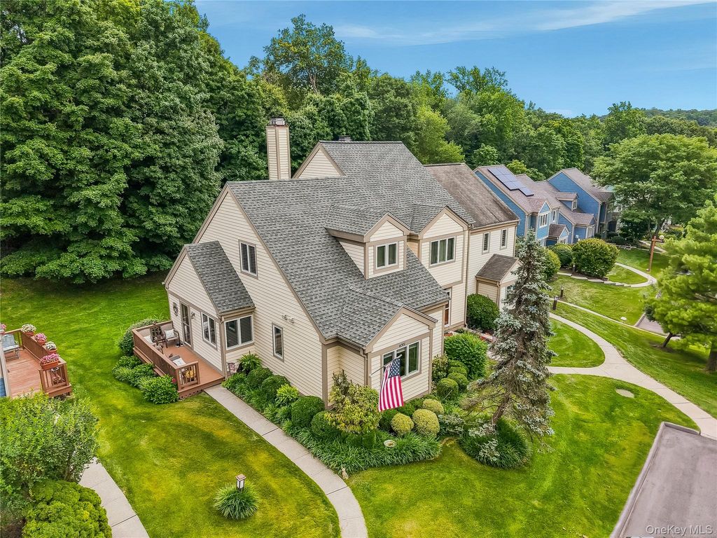 4001 Hickory Court, Peekskill, NY 10566 — photo 2