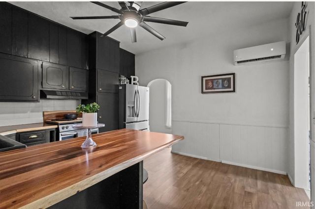 10460 S 400 EAST, Markleville, IN 46056