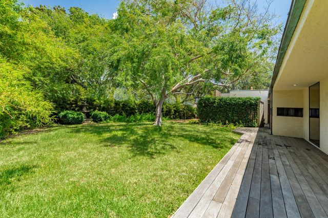 47 Colony Park Circle, Galveston, TX 77551
