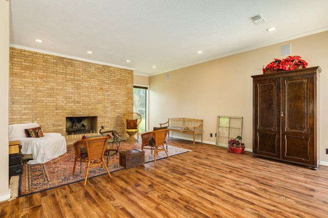 47 Colony Park Circle, Galveston, TX 77551