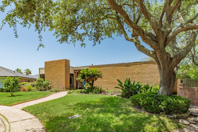 47 Colony Park Circle, Galveston, TX 77551