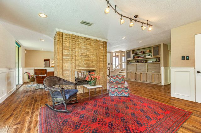 47 Colony Park Circle, Galveston, TX 77551