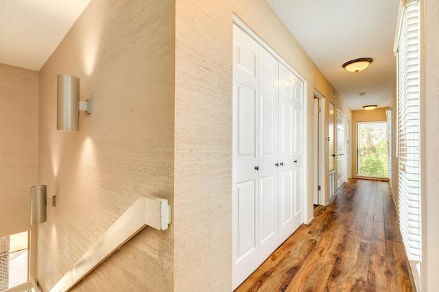47 Colony Park Circle, Galveston, TX 77551