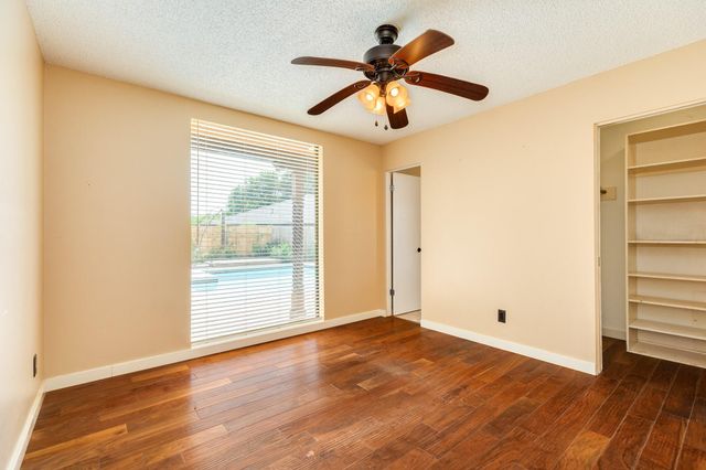 47 Colony Park Circle, Galveston, TX 77551