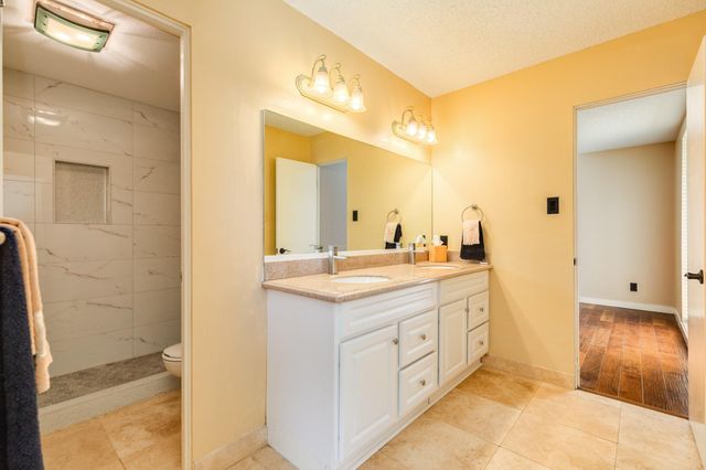 47 Colony Park Circle, Galveston, TX 77551
