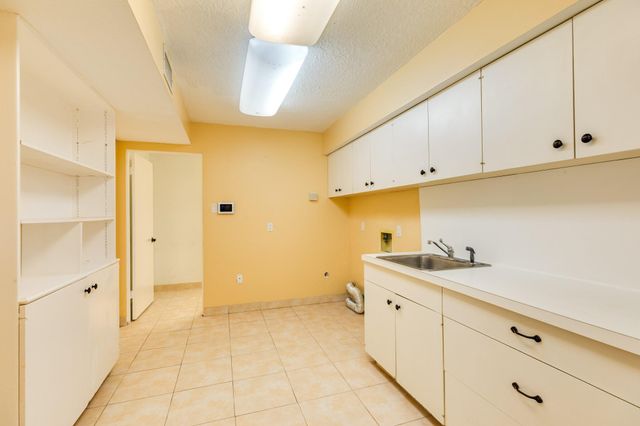 47 Colony Park Circle, Galveston, TX 77551
