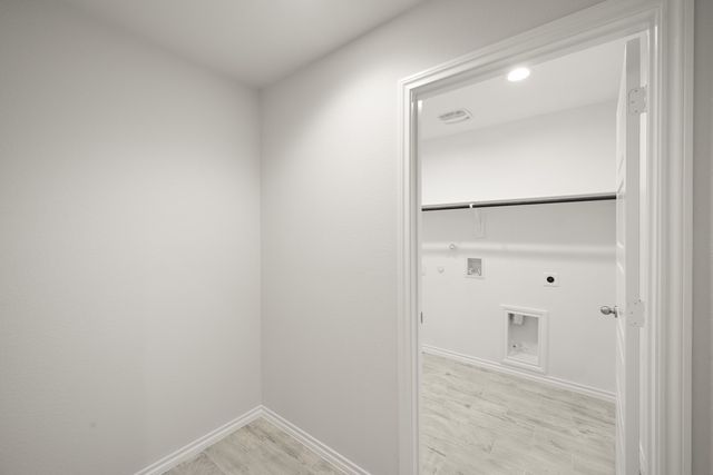 301 Comanche Drive, Cleburne, TX 76033