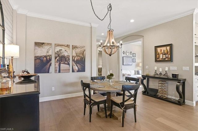 9523 Campanile CIR, Naples, FL 34114