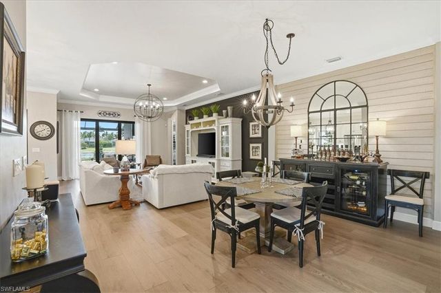 9523 Campanile CIR, Naples, FL 34114