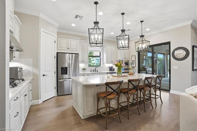 9523 Campanile CIR, Naples, FL 34114