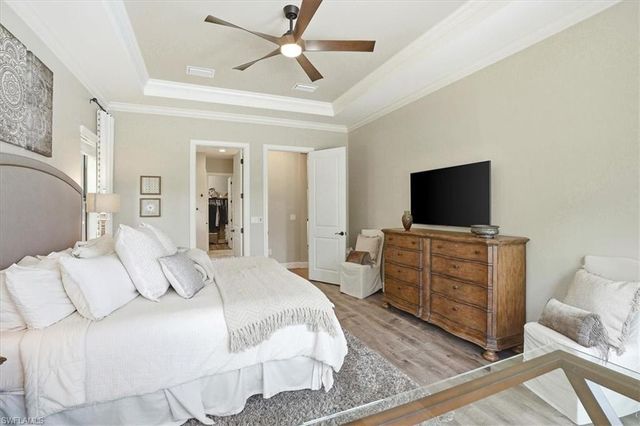9523 Campanile CIR, Naples, FL 34114