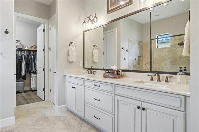 9523 Campanile CIR, Naples, FL 34114