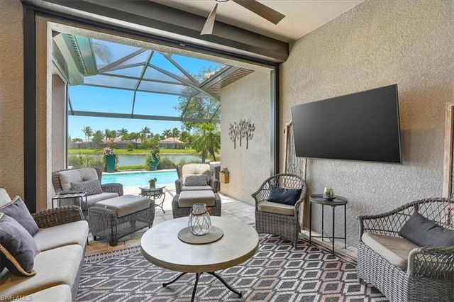 9523 Campanile CIR, Naples, FL 34114