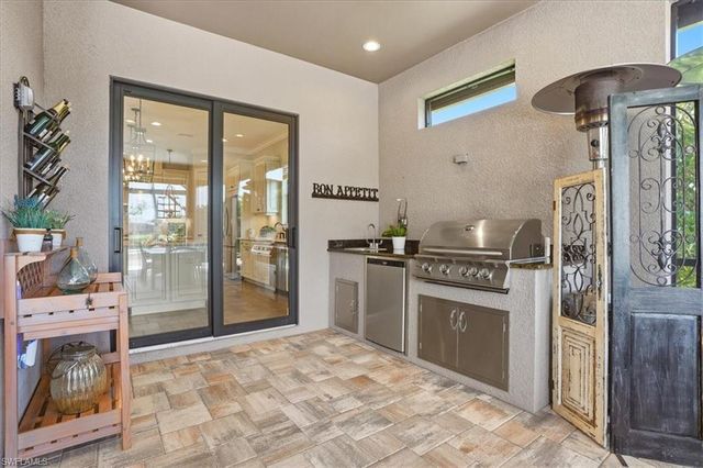 9523 Campanile CIR, Naples, FL 34114