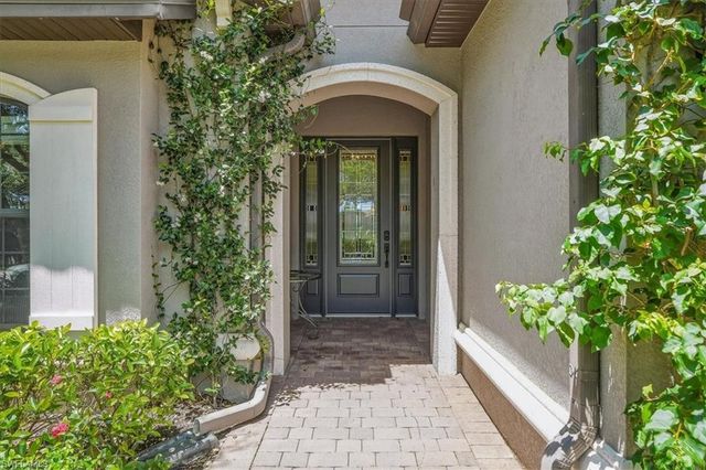 9523 Campanile CIR, Naples, FL 34114