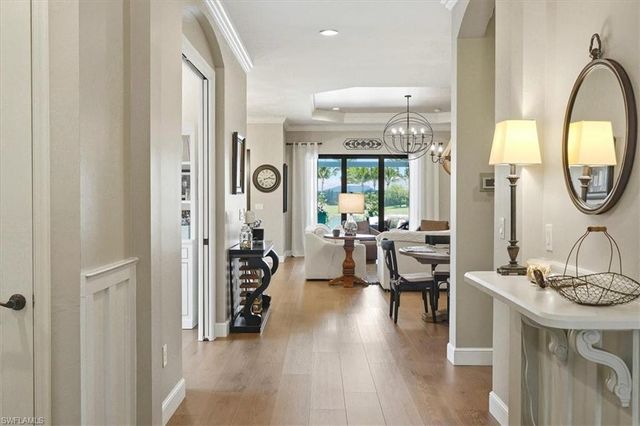 9523 Campanile CIR, Naples, FL 34114